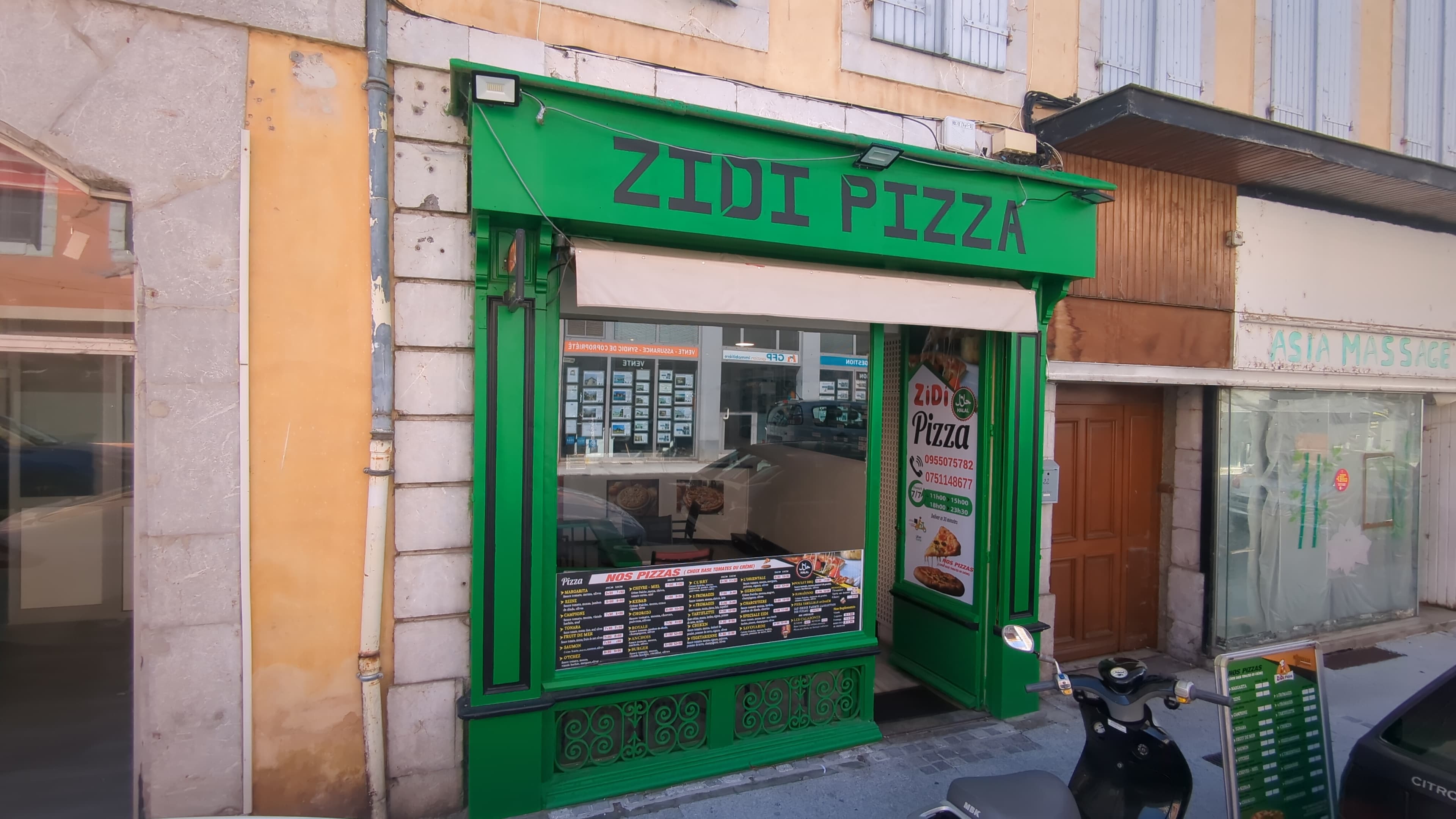 Intérieur de la pizzeria Zidi Pizza